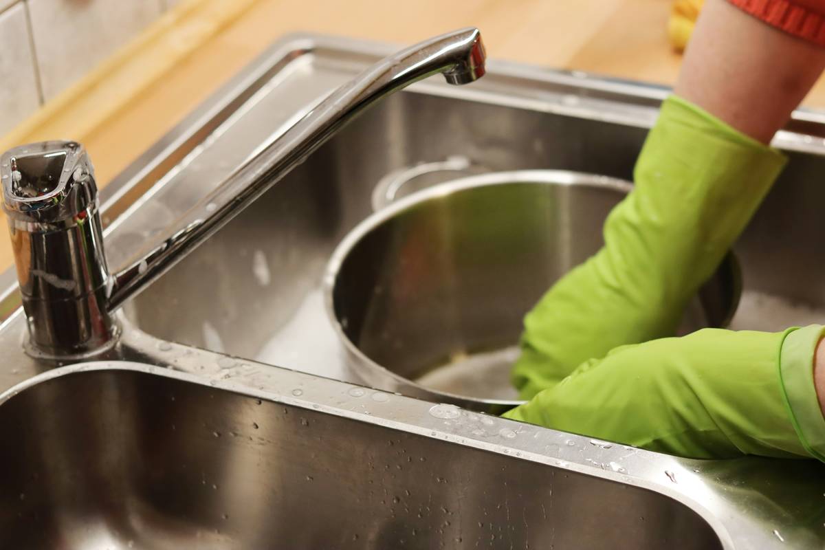 How to Clean Metal Birdbath: A Bird Lover’s Guide to Sparkling, Safe Hydration